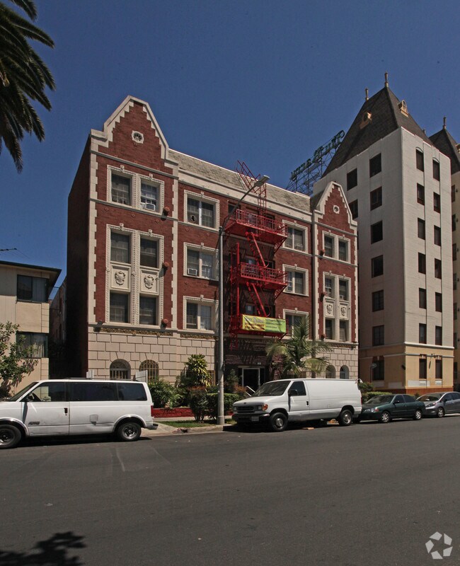 Catalina Avenue Apartments Los Angeles, CA