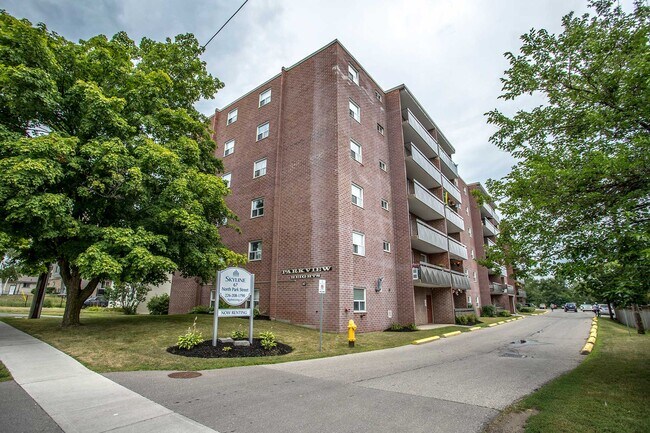 Photo du bâtiment - Parkview Heights Apartments