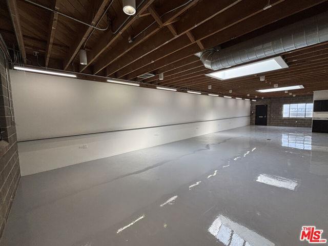 Foto del edificio - 3751 S Robertson Blvd