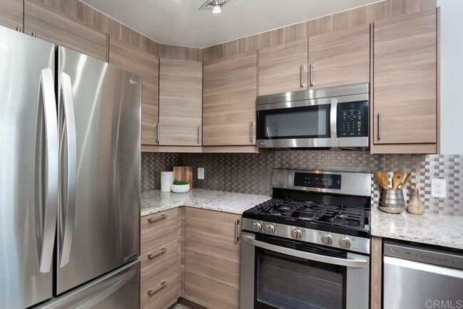 Foto del edificio - Santee 2 Bedroom 2 Bath Condo with Garage