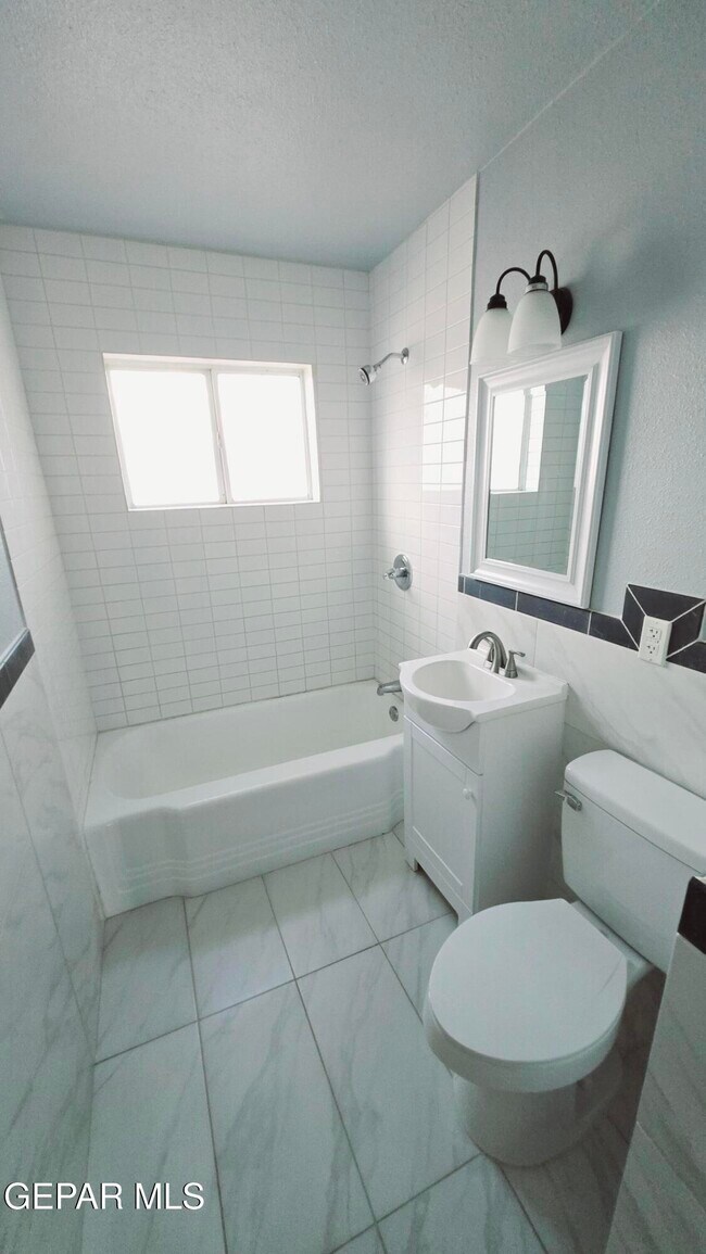 Foto del edificio - 5409 Timberwolf Dr