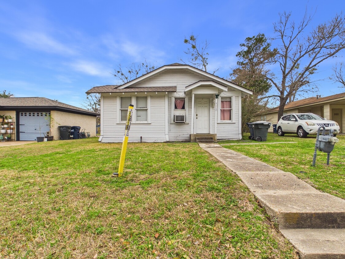 Photo - 408 Fairview Ave (College Station, TX)