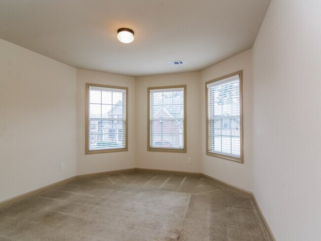 Building Photo - 3343 Sag Harbor Ct NE