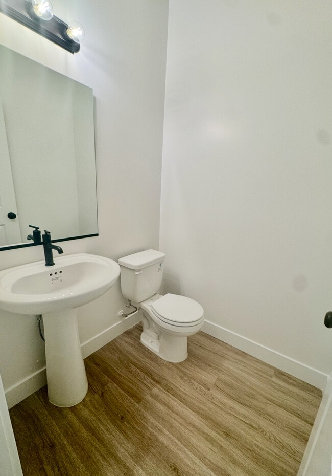 Building Photo - 5722 S Weehawken Ln