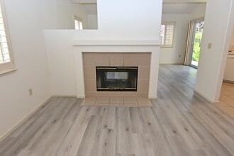 Building Photo - 1105 Vista Pointe Cir
