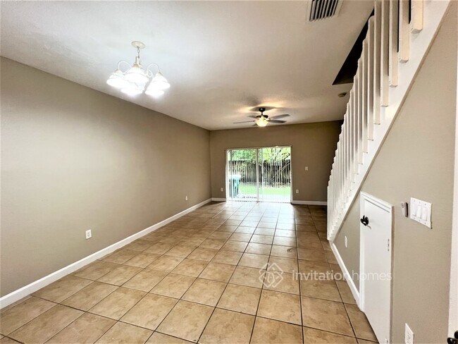 Building Photo - 6022 Woodlands Blvd