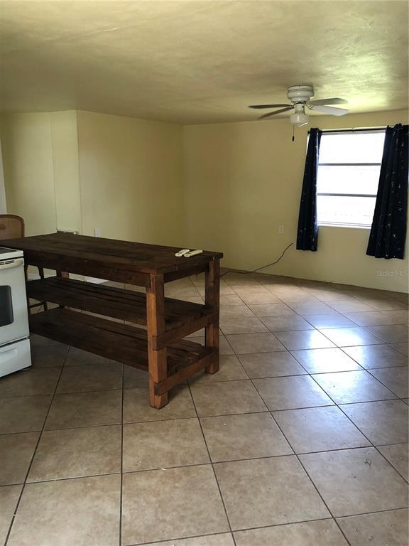 Foto del edificio - 1395 Sharlo Ln