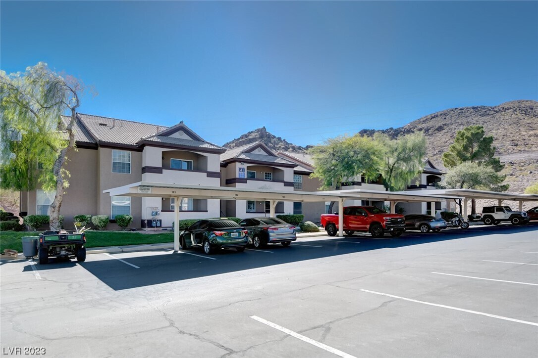 Primary Photo - 231 W Horizon Ridge Pkwy
