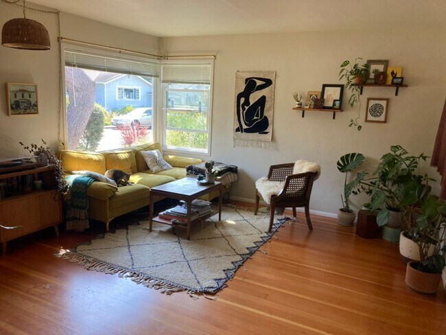 Foto del edificio - 715 Gilroy Dr