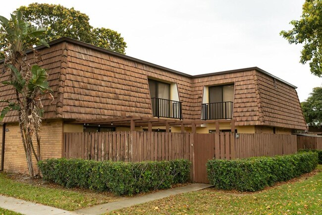 Foto del edificio - 2815 28th Ln