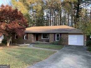 Building Photo - 146 Sweetgum Rd