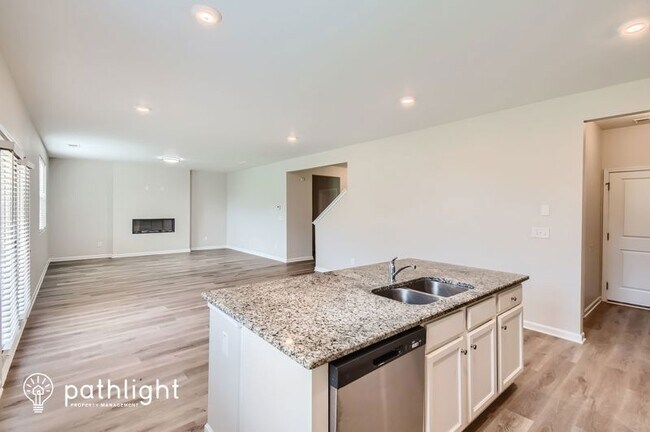 Foto del edificio - 404 Kempton Ct