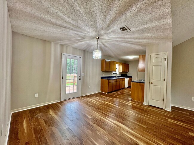 Foto del edificio - 3 bedroom 2.5 bath home