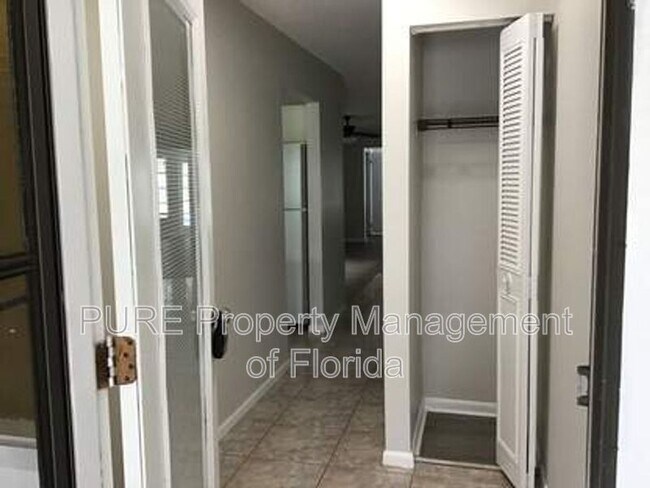 Foto del edificio - 3135 SW 97th St