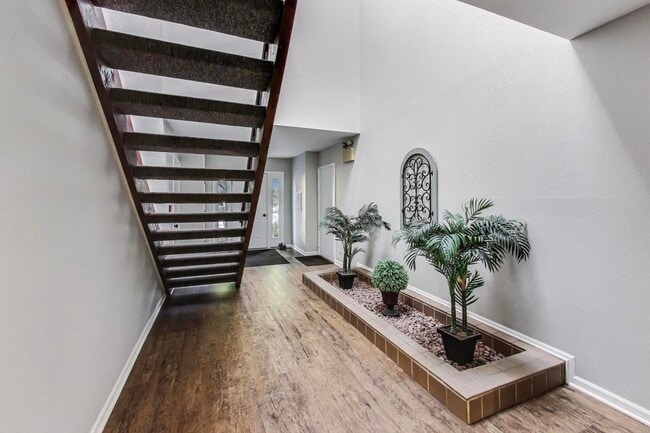 Foto del edificio - 534 River Front Cir