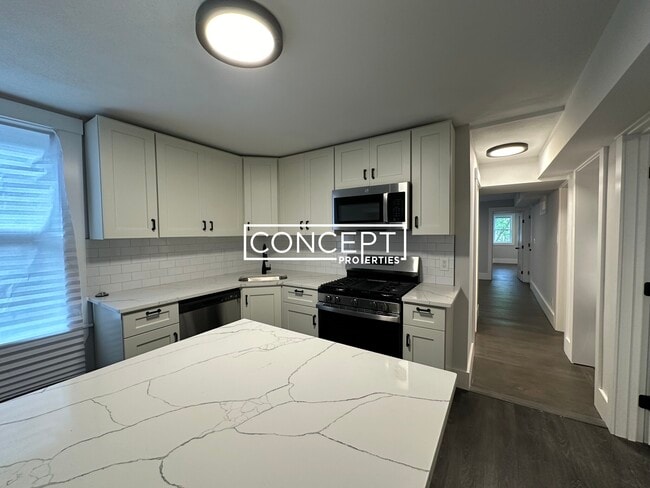 Foto del edificio - 118 Marginal St