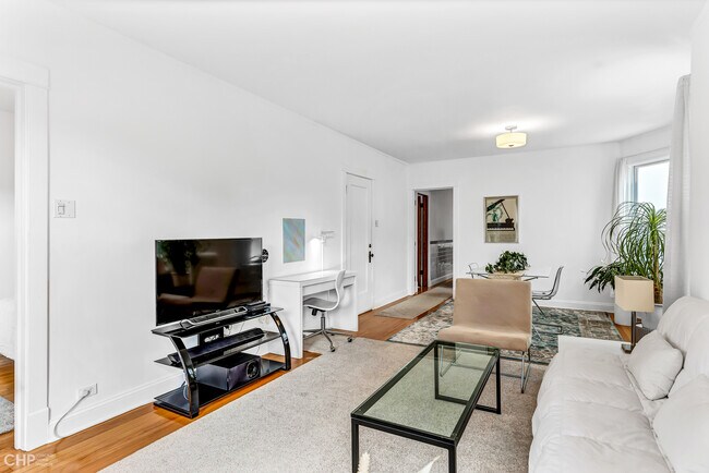 Foto del edificio - 6129 N Paulina St