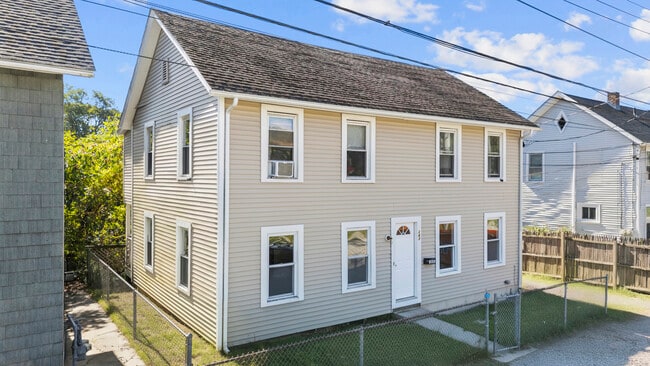 Building Photo - 243 N Main St