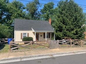 Building Photo - 212 Polk Ave