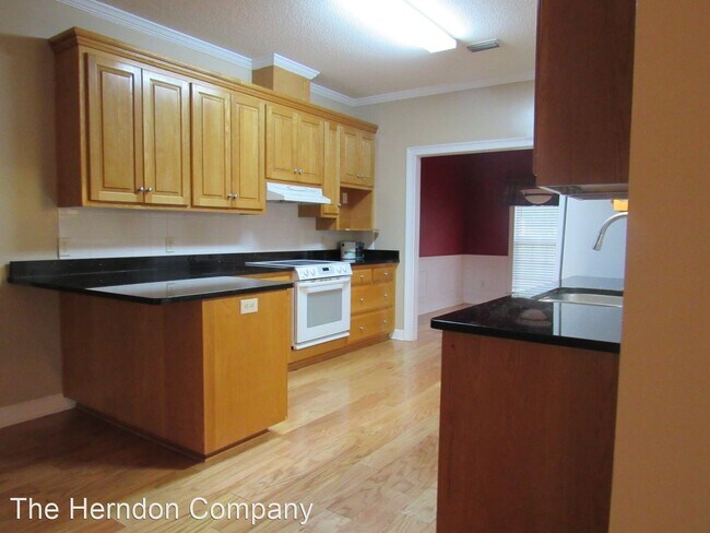 Building Photo - 4 br, 2 bath House - 3548 Victoria Drive
