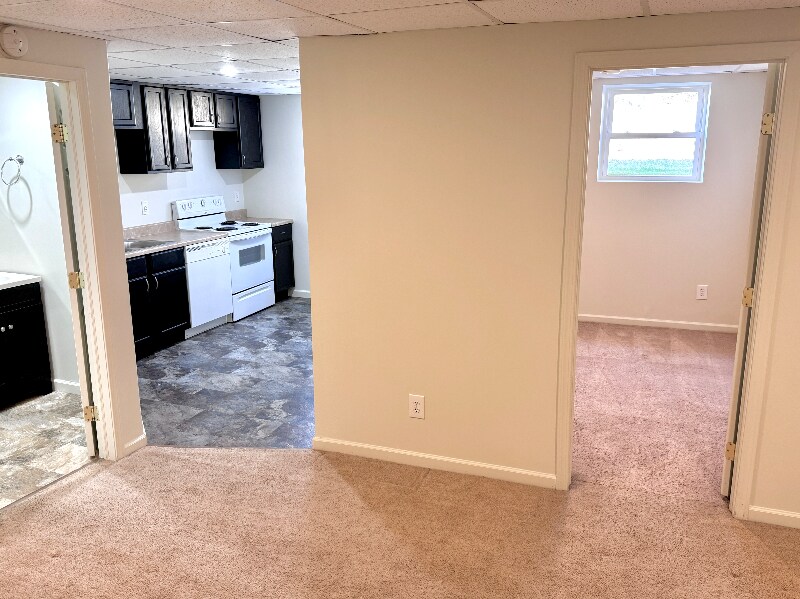 3409 Sardis Rd Unit 100, Murrysville, PA 15668 Room for Rent in