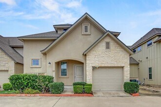 Building Photo - 13001 Hymeadow Dr