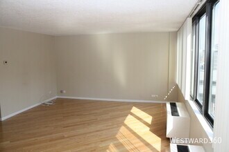 Building Photo - 2754 N Hampden Ct