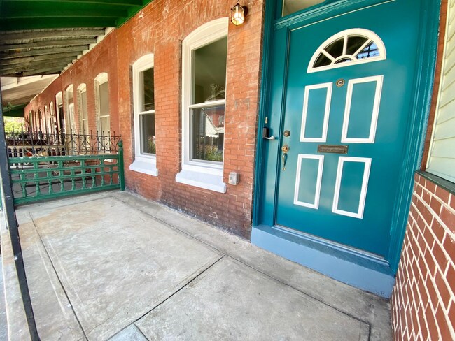 Building Photo - 929 N 43rd St