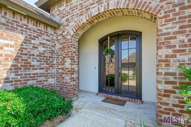 Building Photo - 7703 Ibiza Dr