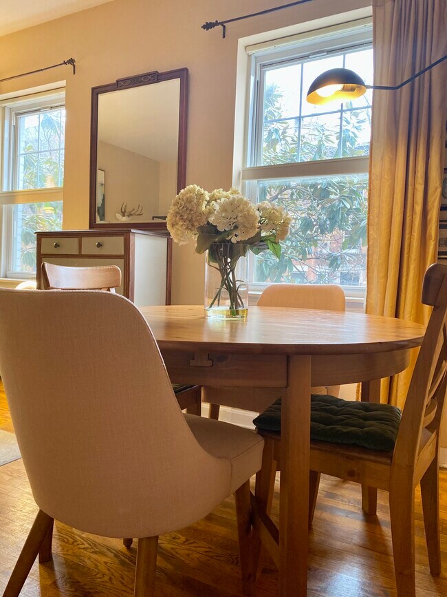 Foto del edificio - 1816 Kalorama Rd NW