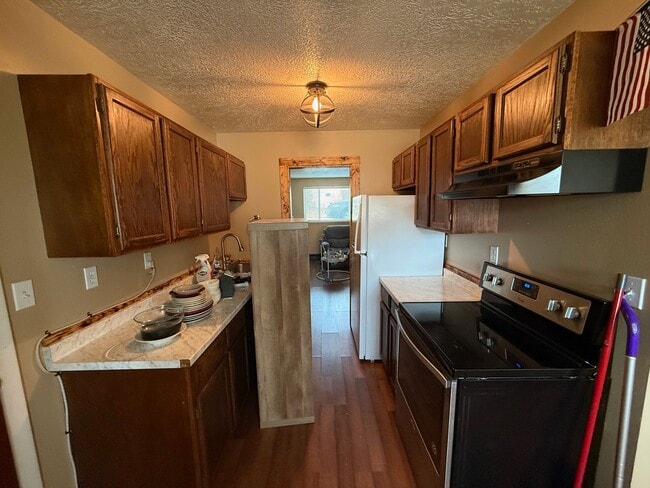 Building Photo - 310 N 9th Ave