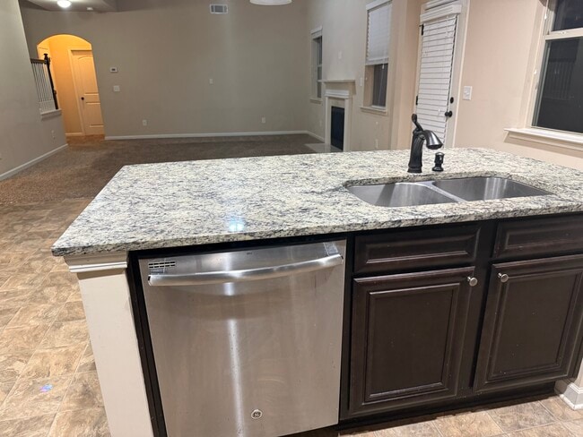 Building Photo - 2056 Tweed Dr