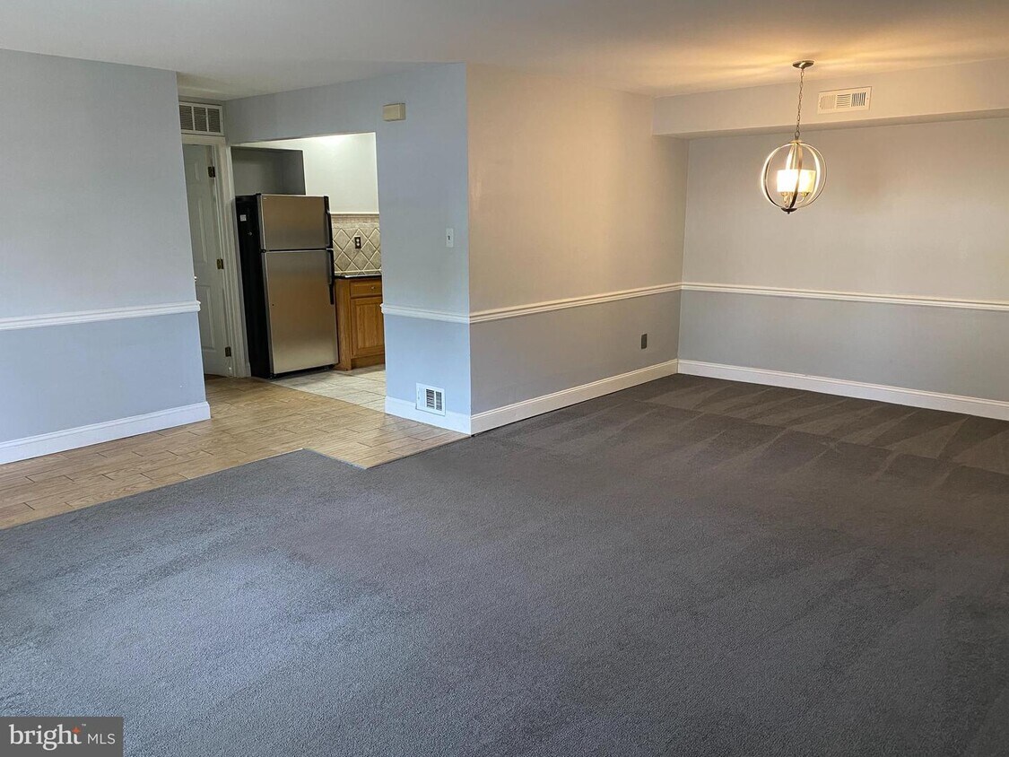 Foto principal - 701 Steamboat Station Dr