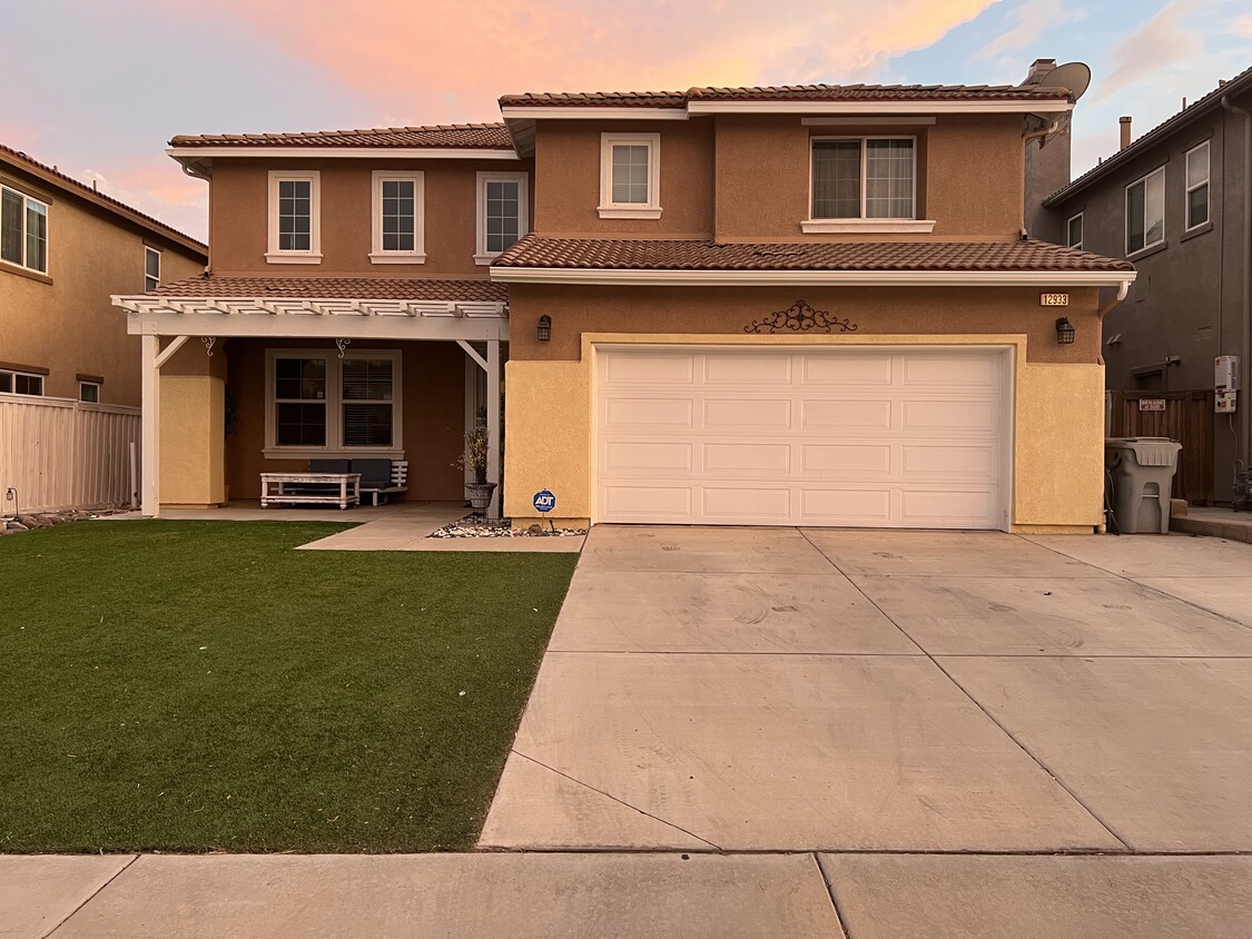 Primary Photo - 12933 La Costa Ct