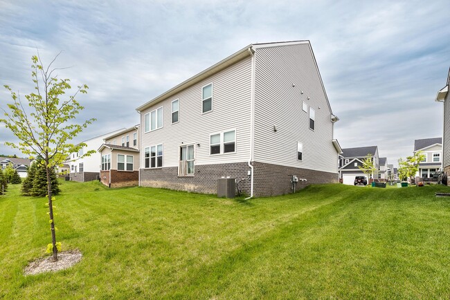 Building Photo - 737 Haywood Dr