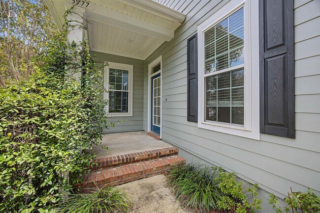 Foto del edificio - 3977 Four Oaks Blvd