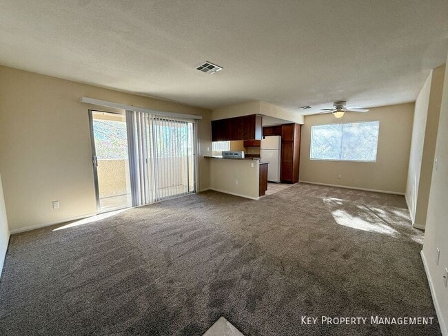 Building Photo - 7200 W Pirates Cove Rd