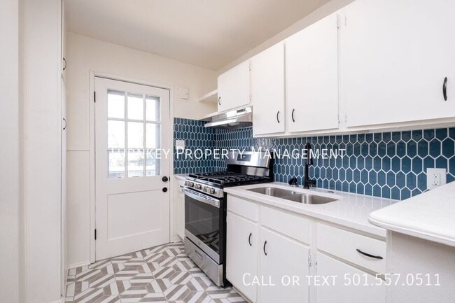 Building Photo - 615 Sherman St