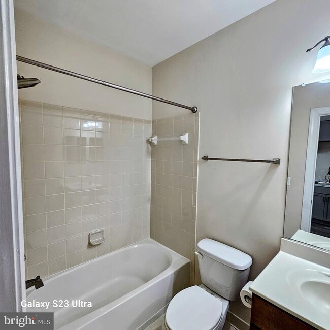 Building Photo - 13405 Quate Ln