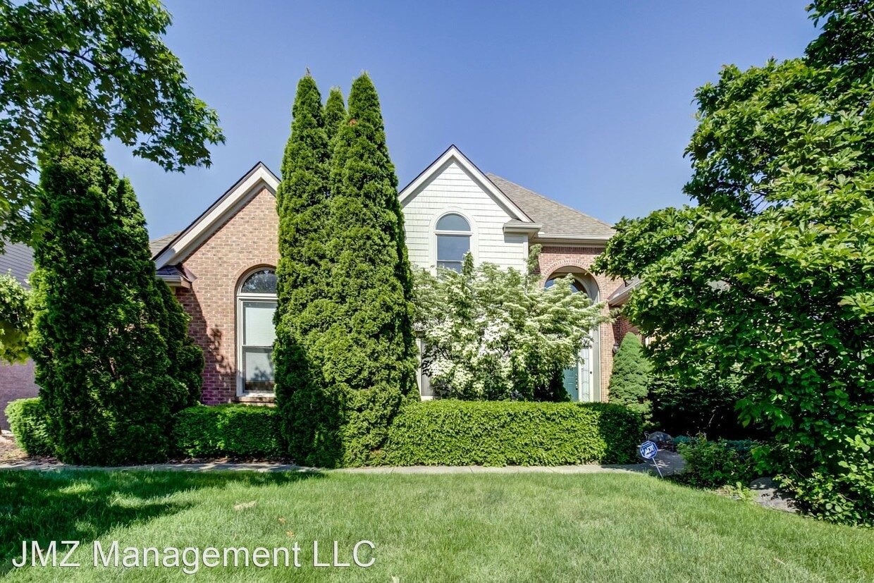 Primary Photo - 4 br, 3.5 bath House - 22187 Chase Dr.