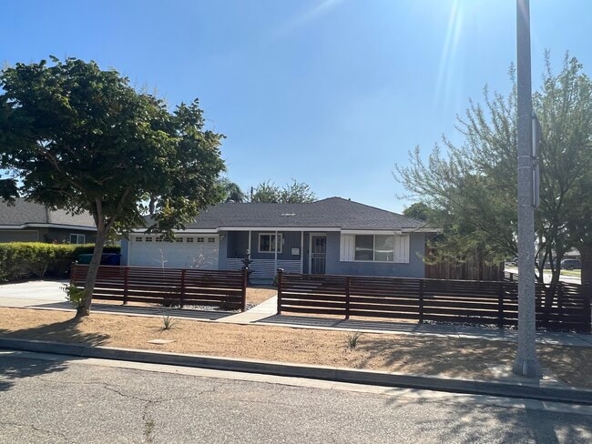 Photo - 6666 Evelyn Pl House