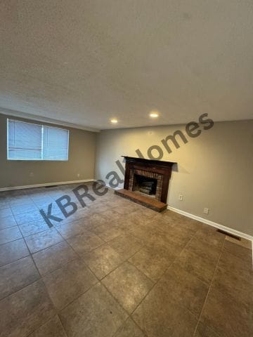 Building Photo - 4285 Willow Park Dr