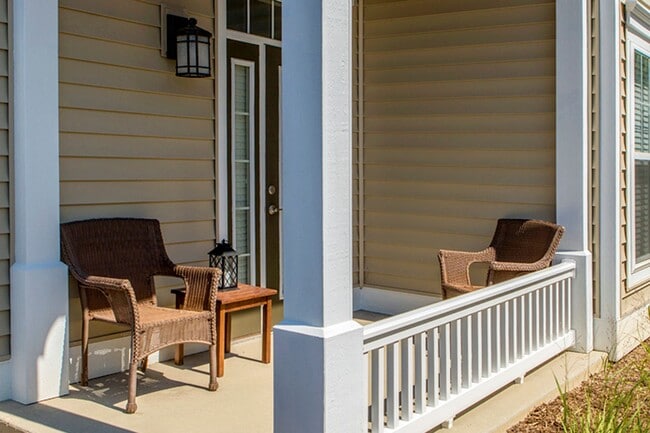 Building Photo - Traditions at Burns Harbor Apartment Homes