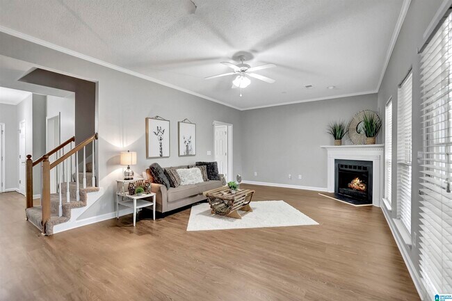 Foto del edificio - 718 3rd St NE
