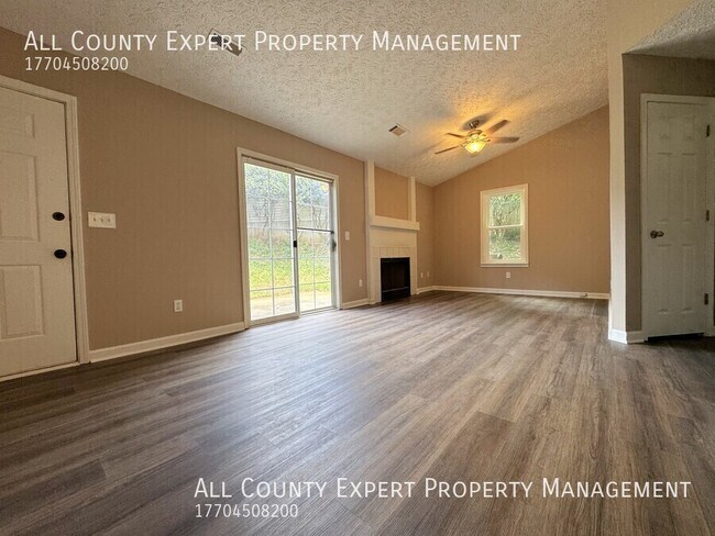 Foto del edificio - 2657 Laurel Ln NW