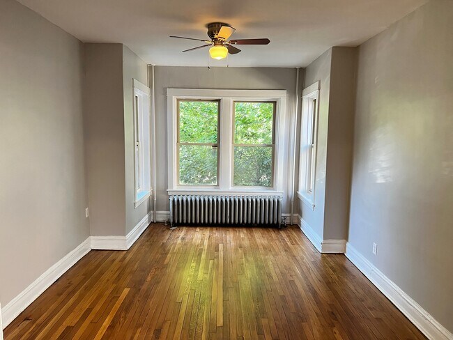 Foto del edificio - 739 N Ridgeway Ave