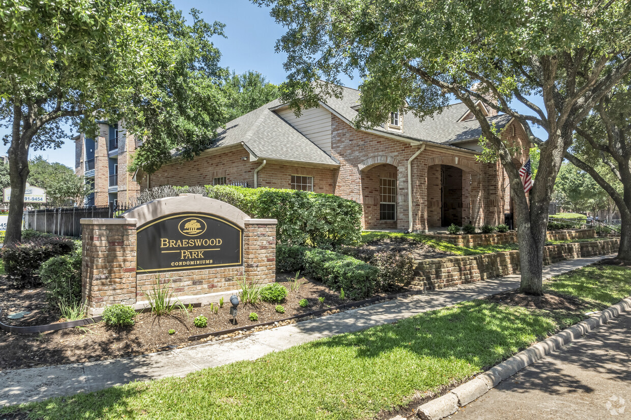 2255 Braeswood Park Dr - Primary - Braeswood Park Condominiums