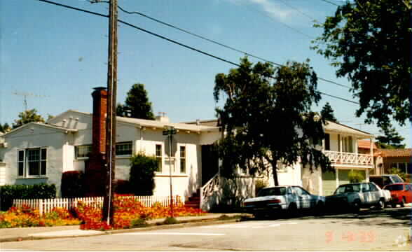 Foto del edificio - 144 Victoria Rd