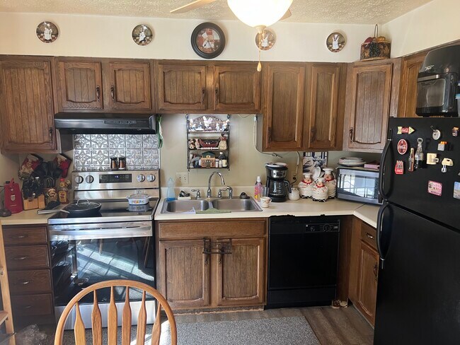 Foto del edificio - 3209 Timbermill Ave