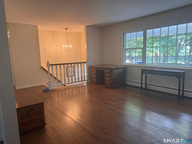 Building Photo - 38 Nursery St